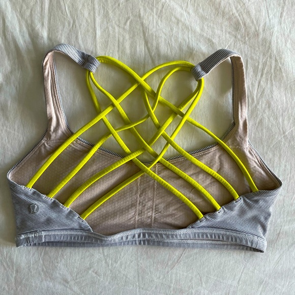 Lululemon Free to Be Sports Bra - Picture 4 of 6